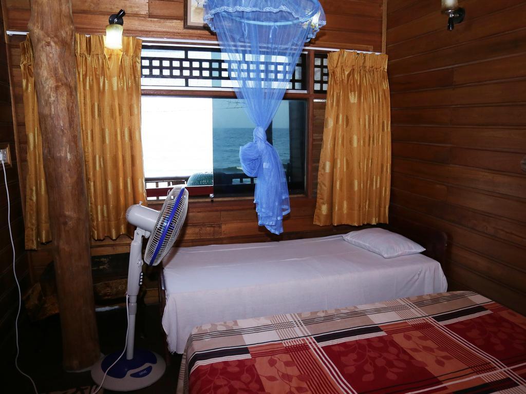 Dyke Rest Hotel Trincomalee Room photo