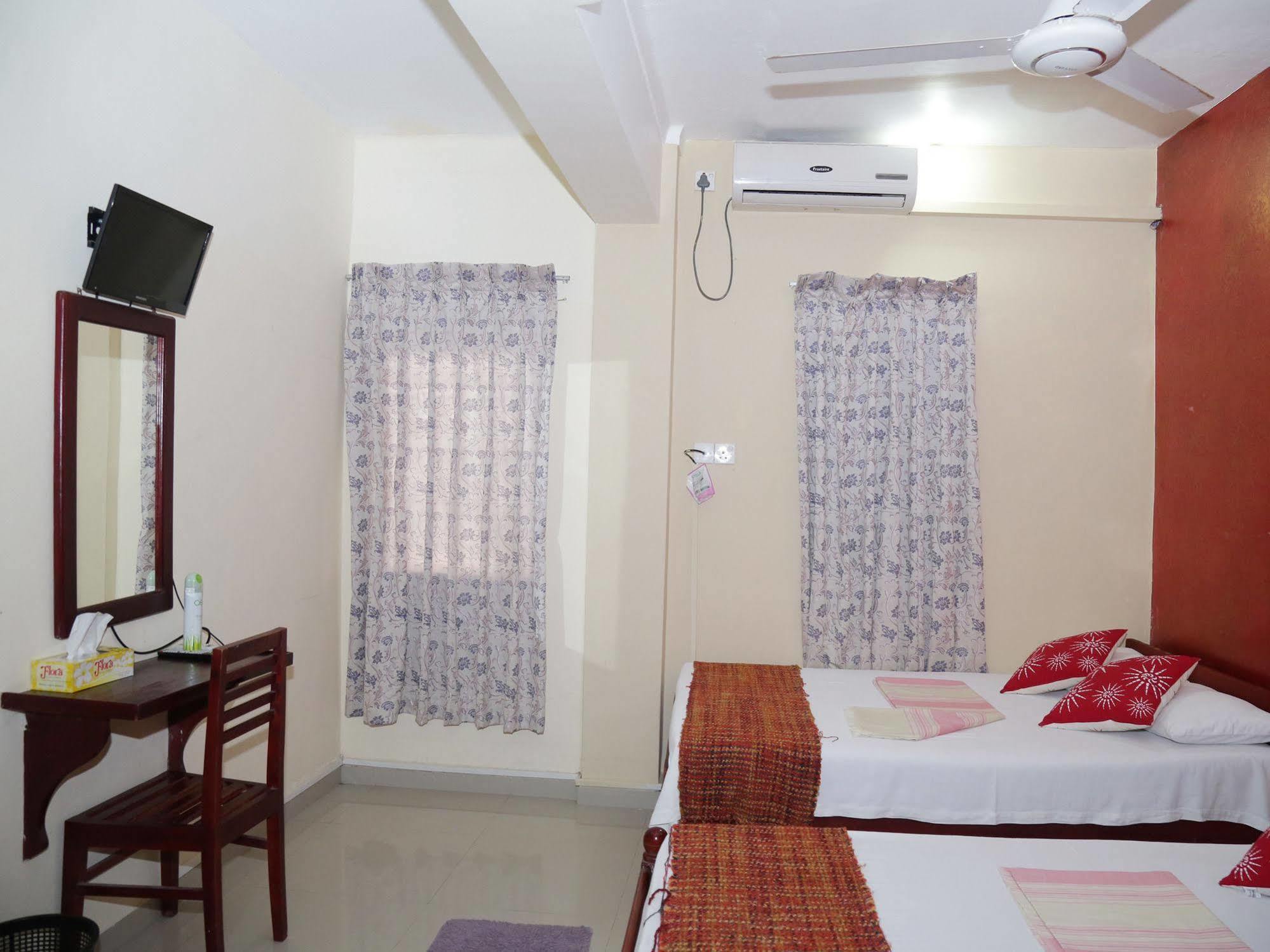 Dyke Rest Hotel Trincomalee Exterior photo